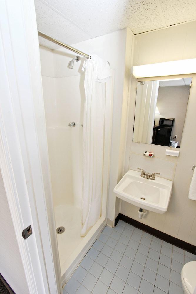 Knights Pine Grove Motel 2*