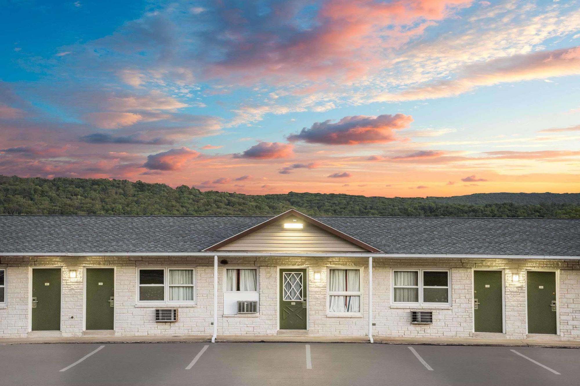 Motel Knights Pine Grove