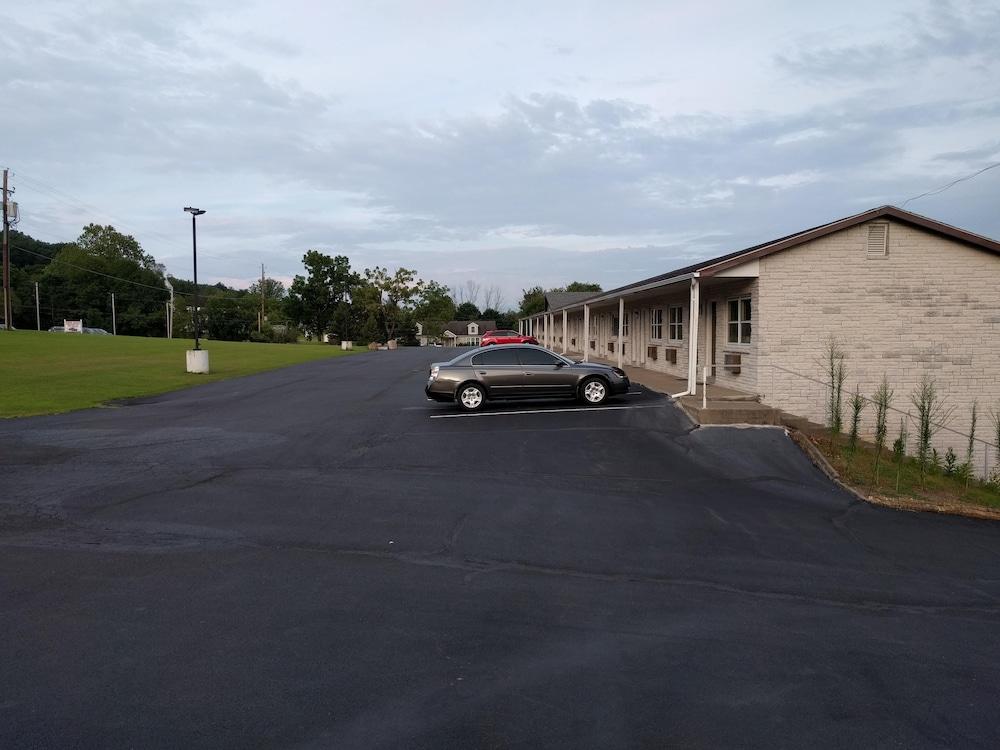 Motel Knights Pine Grove